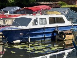 Lady Charlotte 23' Motor Cruiser