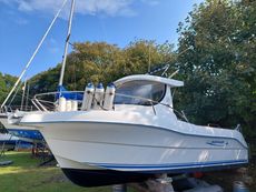 2006 Quicksilver 630 Pilothouse