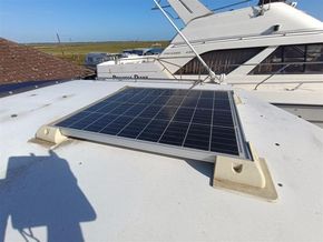 Princess 32  - Solar Panels