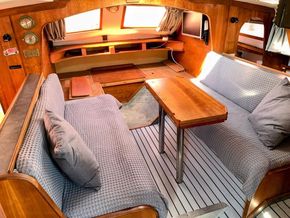 Prout Quest 33 Aft cabins - Interior