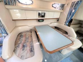 1995 Sea Ray 330 Sundancer 21