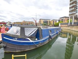 2002 Wide Beam 66ft with London mooring