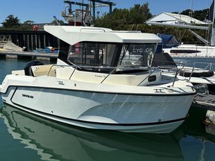 Quicksilver Pilothouse 625