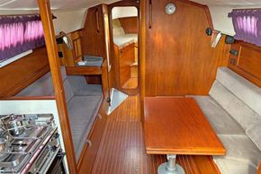 Saloon Forward