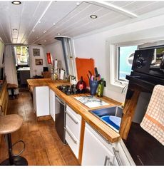 55ft Traditional Stern Narrowboat – Fully Refitted in 2024