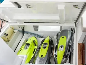 Sealine C335v