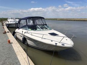 Sea Ray 215 Weekender  - Exterior