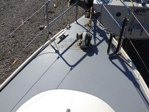 Westerly 33 Sailing Yacht - Foredeck