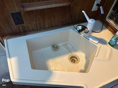 1986 Sea Ray 410 AFt Cabin