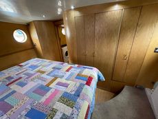 Lambon Hull Ltd Dutch Barge