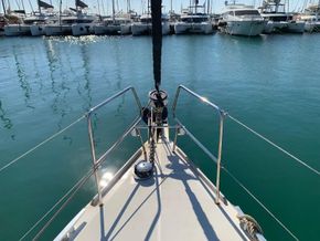 Beneteau Oceanis 54  - Foredeck