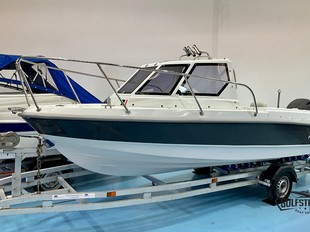 Piscator 580 w/ Yamaha 115HP Four Stroke
