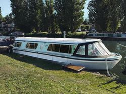 Caribbean 39 Broads Cruiser with Mooring