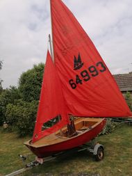 Mirror dinghy
