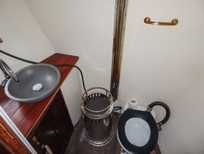 Dockyard 13, Motor tender
