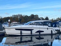 2016 Sealine S330