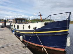 Branson Luxemotor barge