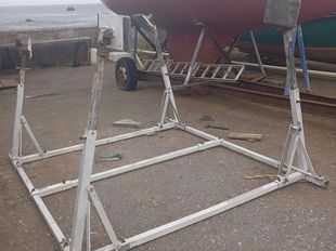 Tennamast 4 leg yacht cradle