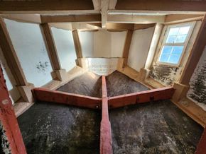 Barge Houseboat 83ft House Boat in Idyllic Cornish River.  - Forward Cabin