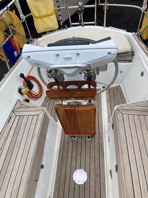 Cockpit locker