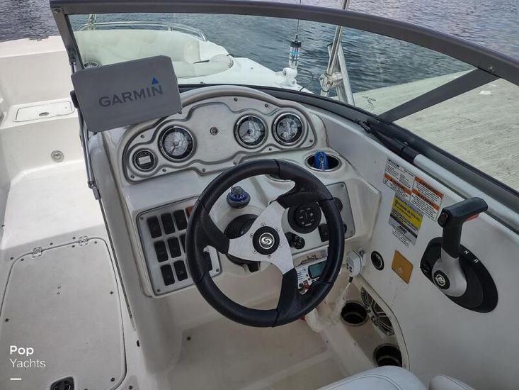 2010 Hurricane 2200 sundeck