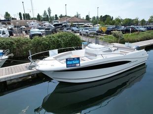 2015 Jeanneau Cap Camarat 8.5 CC