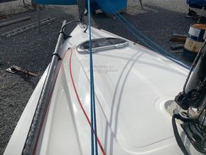 Beneteau First 18 SE Seascape Edition  - Foredeck