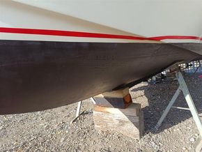 Princess 32  - Underwater Profile