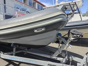 Highfield 640 DL  - Bow