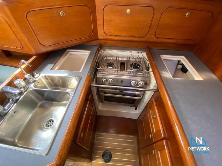 1993 Westerly Oceanquest 35