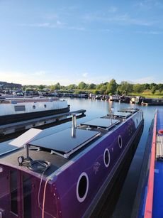 OUTSTANDING LIVE ABOARD