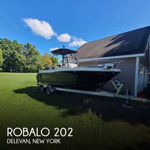 2019 Robalo R202 Explorer