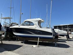 Beneteau Antares 8 low hours