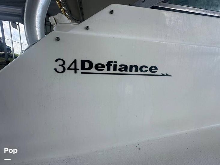 2000 Boston Whaler defiance 39