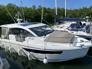 2016 Sealine C330