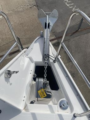 2025 Bavaria 37 Cruiser 3