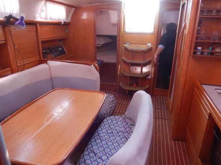 2008 BAVARIA 40 CRUISER