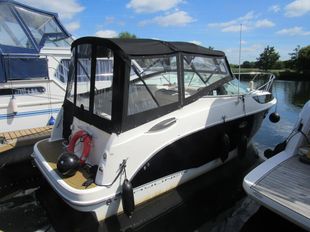 2009 Bayliner  255