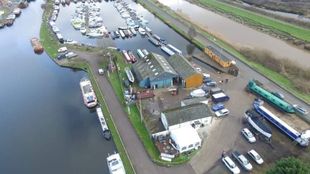 MOORINGS AVAILABLE Aire & Calder, East Riding