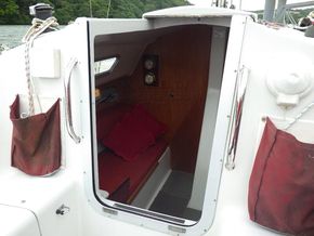 Parker Lift-Keel Yachts 235 Sailing Yacht - Companionway