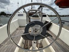 1989 Westerly Riviera 35 Cruising Yacht