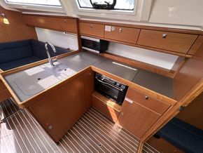2015 Bavaria Cruiser 37 18