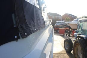 Larson 857 Cabrio  - Side Deck