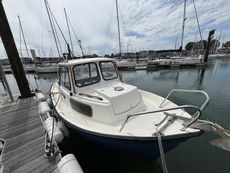 1987 Hardy 20 Fisherman