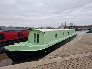 Russell Narrow Boats - No.14 - 60ft Cruiser Stern