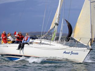 Beneteau First 325  1988