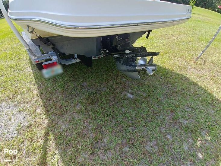 2002 Sea Ray 220 sundeck