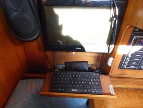 Navigation computer and screen