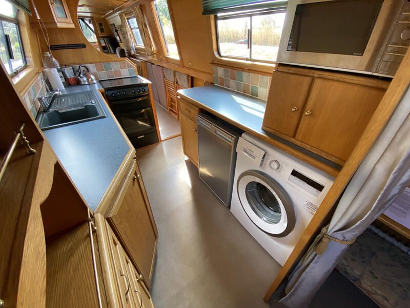 Galley Fwrd 1