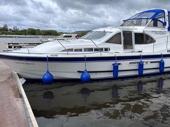 Haines 38 Motor Cruiser - IMMACULATE
